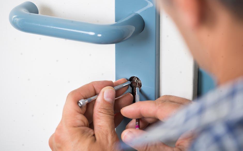 changer un barillet de porte Suresnes